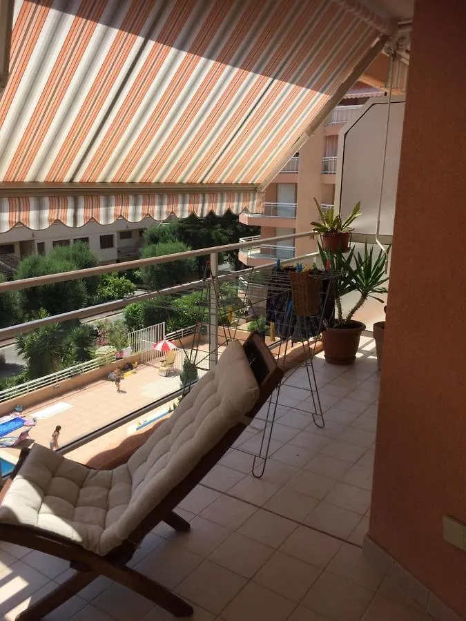 Cote Azur Vista Mare 50 M Spiaggia 罗克布吕讷-卡普马丹 公寓